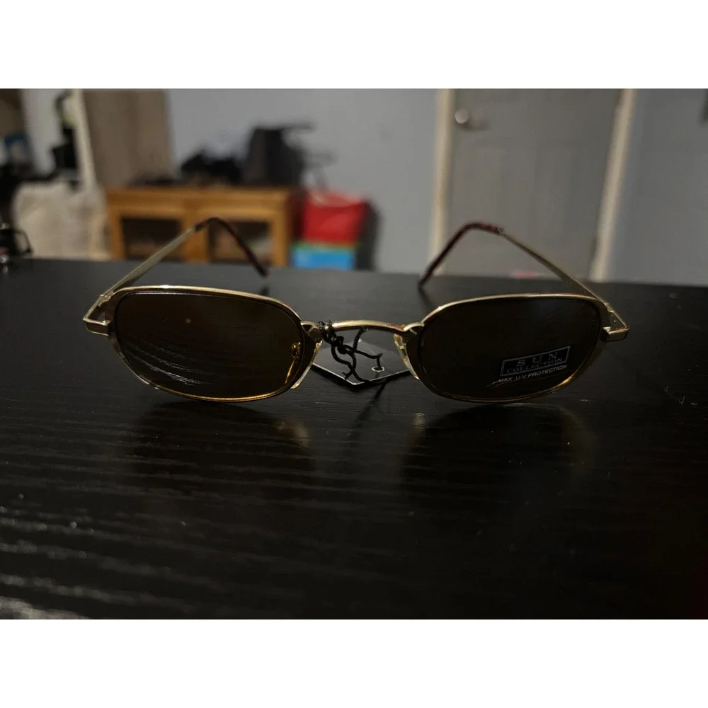 Sun Collection Gold Metal Rectangle Sunglasses UV Protection OT817 FM vtg